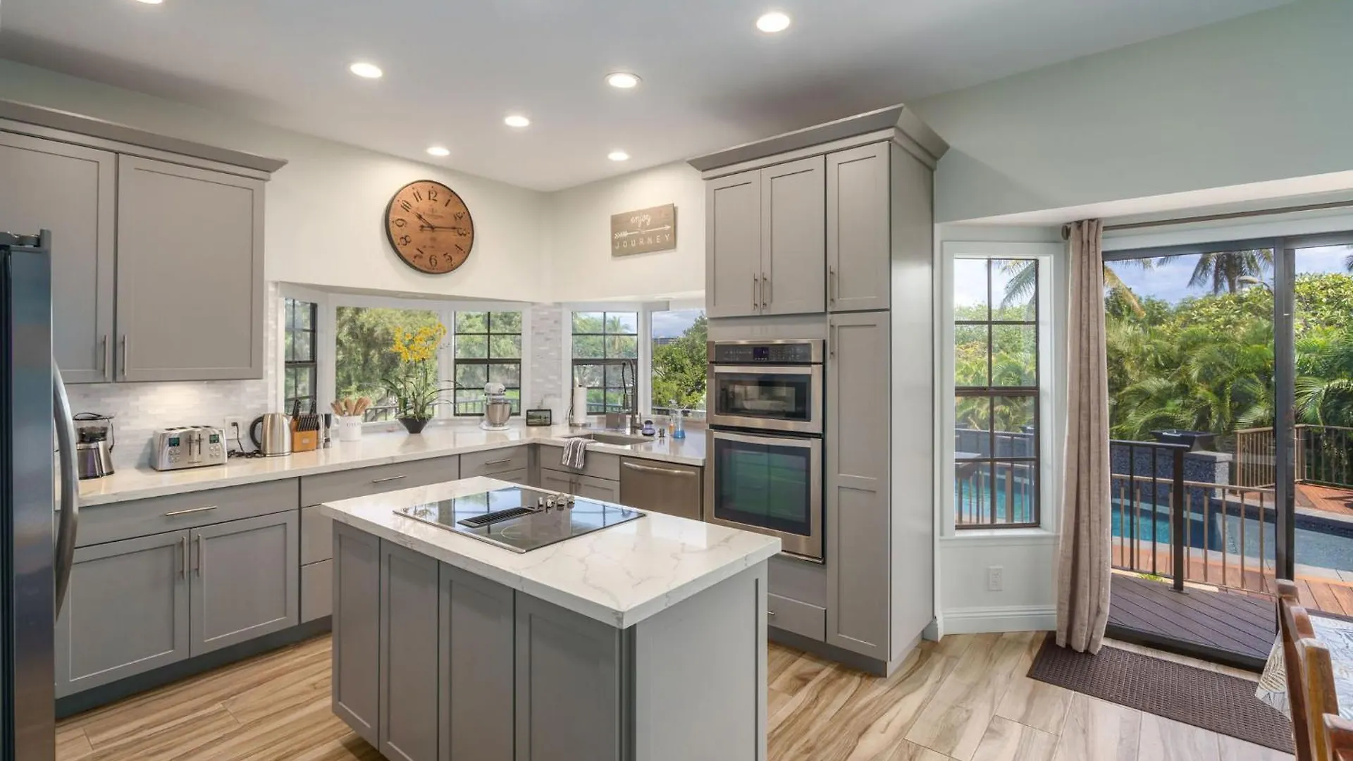 להיינה Kaanapali Hini New Pool - Fully Remodeled - Across The Street From Kaanapali Beach